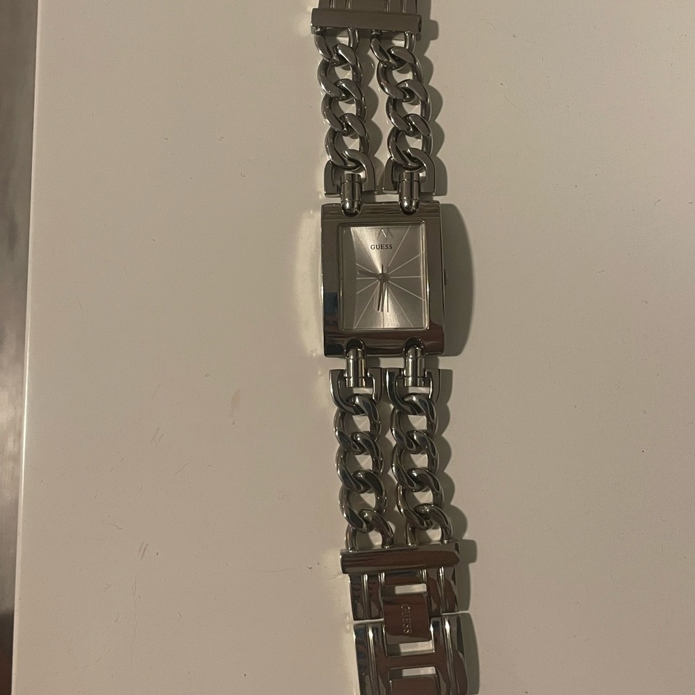 GUESS Watch - Picture 2 of 3